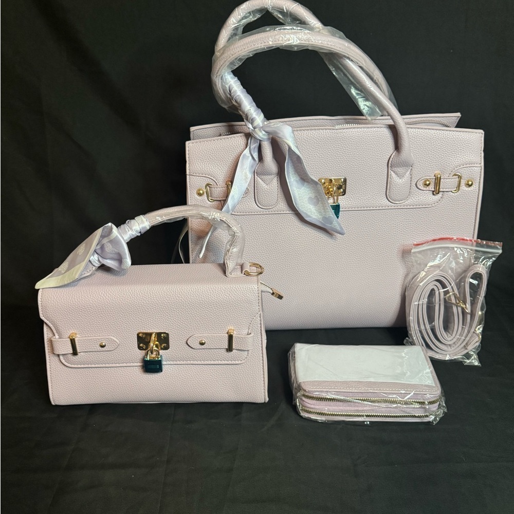 Elegant Lavender Women's Handbag Set - Picture 3 of 10